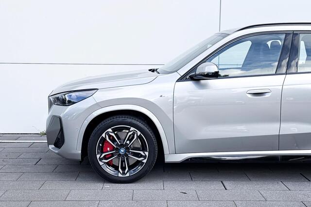BMW iX1 eDrive20 67 kWh | M- Sport Pro | Premium Pack | Trekhaak |