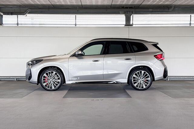 BMW iX1 eDrive20 67 kWh M Sport Edition | M Sportpakket Pro | Innovation Pack | Comfort Pack | Travel Pack | Trekhaak | Huisselectie