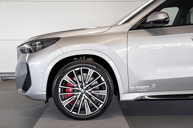 BMW iX1 eDrive20 67 kWh M Sport Edition | M Sportpakket Pro | Innovation Pack | Comfort Pack | Travel Pack | Trekhaak | Huisselectie