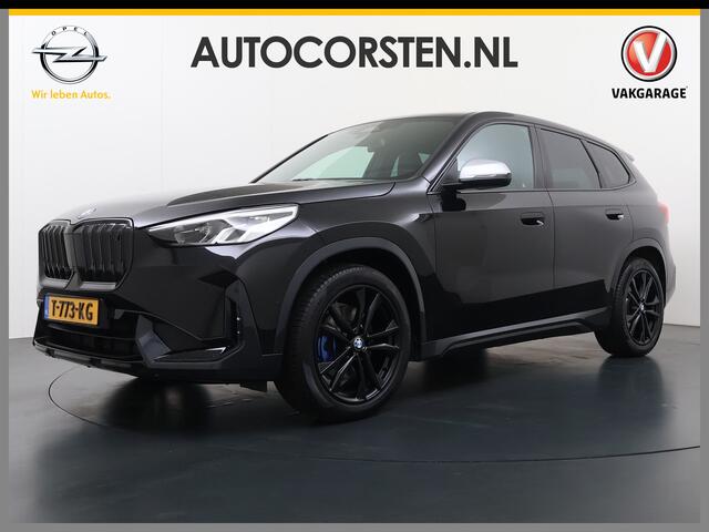 BMW iX1 xDrive30 313PK 4WD M-Pack Launch Edition SOH 100% Leder Harman/Kardon®-Audio Android Auto Apple Carplay Camera Adaptief onderstel Navi-Pro Pdc AWD Live Cockpit Plus Privacy Glas Led Elek.Achterklep Lmv 19" Isofix DAB Origineel Nederlandse Auto