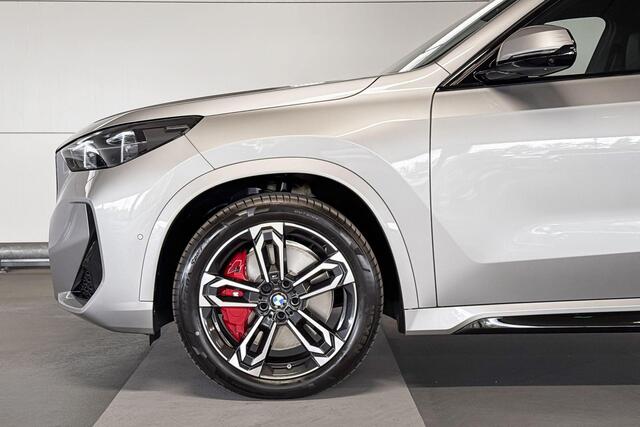 BMW iX1 eDrive20 67 kWh M Sport Edition | M Sportpakket Pro | Innovation Pack | Travel Pack | Trekhaak | Huisselectie