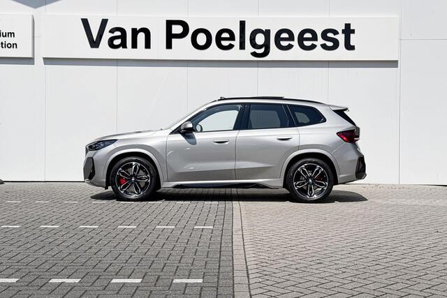 BMW iX1 eDrive20 | 67 kWh | M Sport | Panoramadak | Harman-Kardon | Premium Pack | Travel Pack |