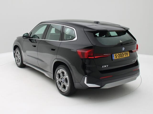 BMW iX1 xDrive30 67 kWh Leder/ Navi/ Virtual Cockpit/ Camera /Elec.Klep