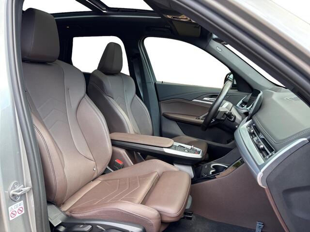 BMW iX1 xDrive30 M-Sport 67 kWh ? Pano ? Leder ? 360CAM