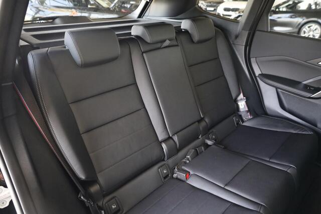BMW iX1 eDrive20 | M Sport Pro | Panoramadak | Driving Assistant Plus | Harman/Kardon | Head-Up Display | Trekhaak