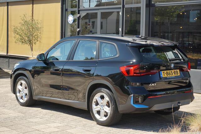 BMW iX1 xDrive30 Launch Edition 67 kWh