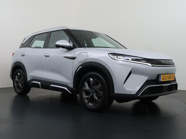 BYD ATTO 2 Boost 45 kWh DIRECT LEVERBAAR | Volledige BYD Fabrieksgarantie t/m 11-2030 of 150.000 km | Stoel & Stuurverwarming | Adaptieve Cruise | 360° Camera | Panoramadak | Dodehoekassistent | Origineel NL Auto