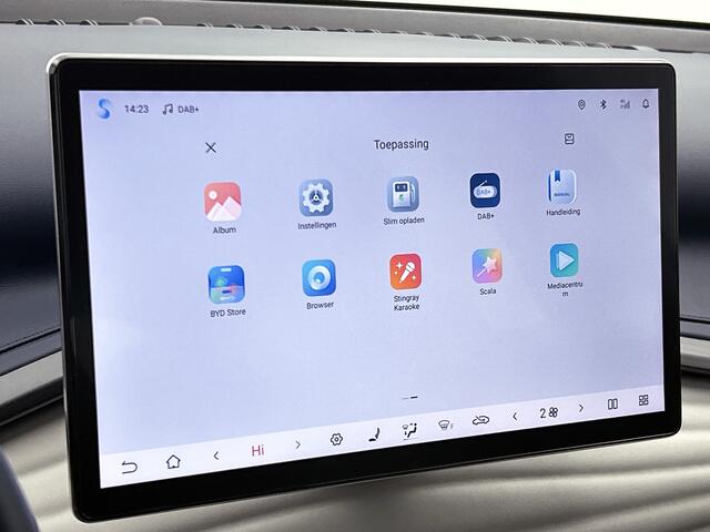 BYD Atto 3 Comfort 60 kWh | 18" LMV | Elektrische stoelen | 420 KM WLTP | Draaibaar Multimediascherm |