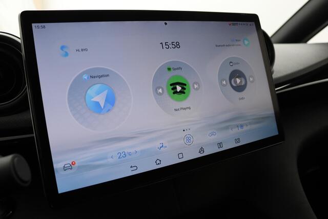 BYD Dolphin Design 60.4 kWh Demo | 427 km | Stoelverwarming | Navigatie | Android auto en Apple Carplay| Panorama dak |