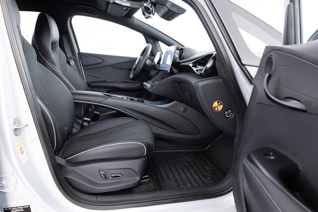 BYD Dolphin Design 60.4 kWh | 3 Fase | Half LEDER | 360 Camera