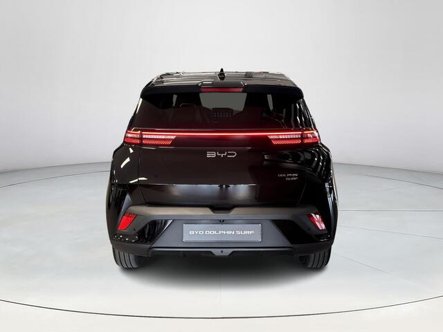 BYD Dolphin SURF Boost 43 kWh | Direct Leverbaar | 320 KM Actieradius WLTP | Elektrische Stoelen | Achteruitrijcamera |