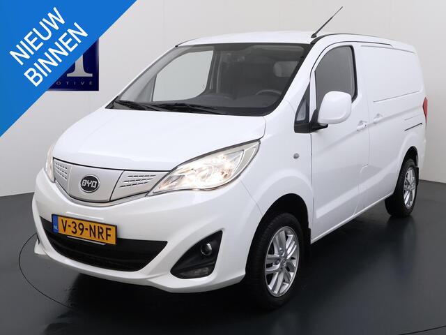 BYD ETP3 Standard 45 kWh VAN: ¤14.900,- EXCL. VOOR: ¤11.877,- EXCL. UW EINDEJAARSVOORDEEL: ¤3.023| CAMERA | STOELVERWARMING | KEYLESS | RIJKLAARPRIJS INCL. RESTERENDE FABRIEKSGARANTIE | BTW VERREKENBAAR |