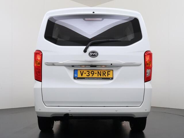 BYD ETP3 Standard 45 kWh VAN: ¤14.900,- EXCL. VOOR: ¤11.877,- EXCL. UW EINDEJAARSVOORDEEL: ¤3.023| CAMERA | STOELVERWARMING | KEYLESS | RIJKLAARPRIJS INCL. RESTERENDE FABRIEKSGARANTIE | BTW VERREKENBAAR |