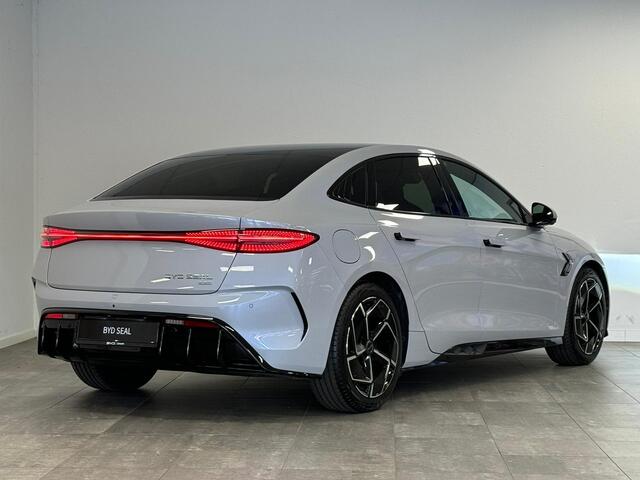 BYD Seal Excellence AWD 83 kWh l Licht Interieur l PANORAMADAK l HEAD UP DISPLAY l ADAPTIEVE VERING l 3.8S