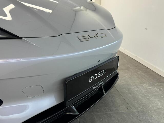 BYD Seal Excellence AWD 83 kWh l Licht Interieur l PANORAMADAK l HEAD UP DISPLAY l ADAPTIEVE VERING l 3.8S