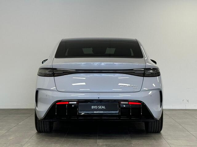 BYD Seal Excellence AWD 83 kWh PANORAMADAK l HEAD UP DISPLAY l ADAPTIEVE VERING l 3.8S