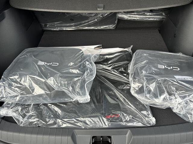 BYD Seal U 1.5 DM-i FWD Boost VAN: 41.000,- VOOR: 36.877,- UW EINDEJAARSVOORDEEL: 4.123,- EURO | NIEUWE AUTO | BYD GARANTIE 6 JAAR