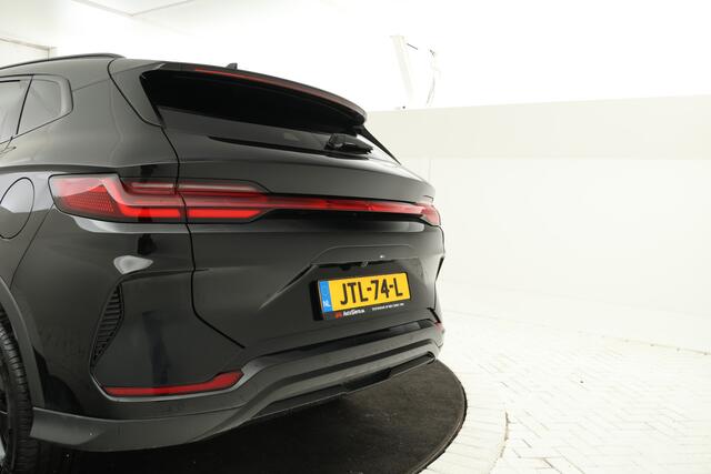 BYD Seal U 1.5 DM-i FWD Boost Plug in hybrid, all black!!! demo