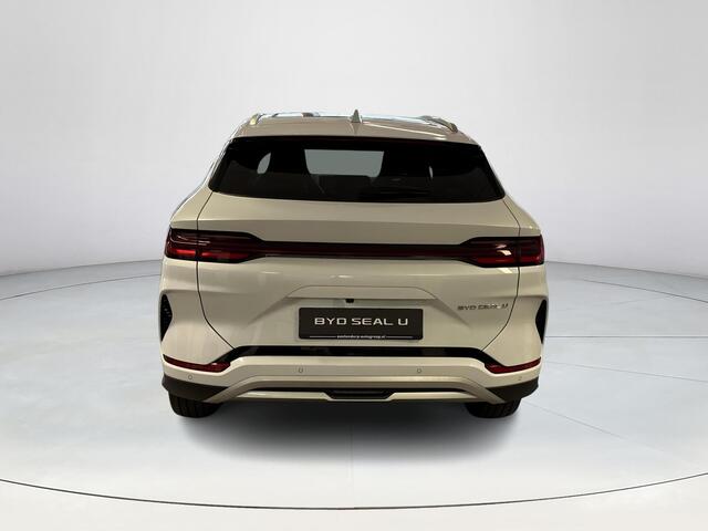 BYD Seal U Comfort 71.8 kWh | 420 KM WLTP | 1300 KG Trekgewicht | 360° Camera | Stoelverwarming | Panoramisch Schuif Dak | Elektrische Stoelen |