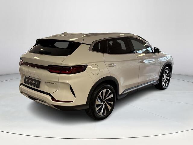 BYD Seal U Comfort 71.8 kWh | 420 KM WLTP | 1300 KG Trekgewicht | 360° Camera | Stoelverwarming | Panoramisch Schuif Dak | Elektrische Stoelen |