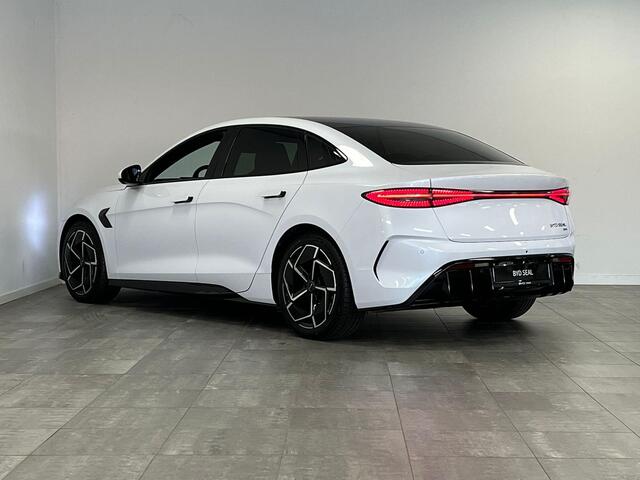 BYD Seal Excellence AWD 82.5 kWh Tahitian Blue interieur | TE BESTELLEN BIJ BYD UTRECHT!