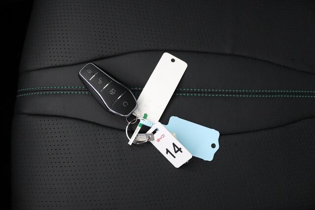 BYD Seal U Design 87 kWh | Panoramadak | 360 graden camera | Unieke kleur | 500 km WLTP