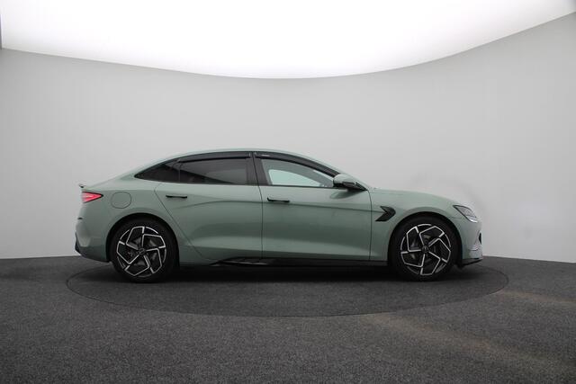 BYD Seal Design RWD 82.5 kWh 570 km | Apple Carplay | Android auto | stuur en stoelverwarming | 360 graden camera's | Warmtepomp |