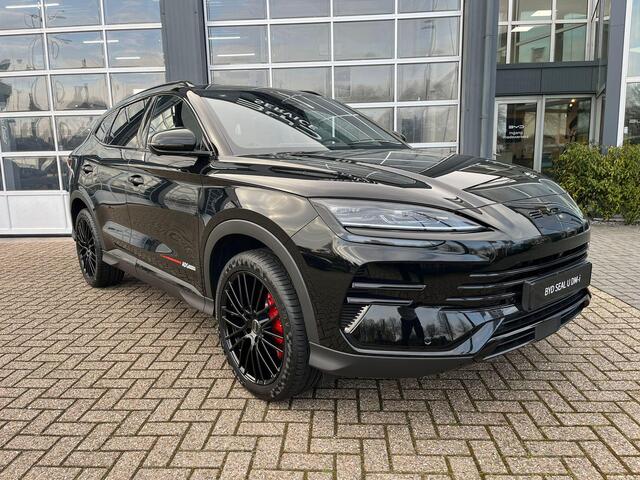 BYD Seal U 1.5 DM-i FWD Boost | ADG Black Edition | Uniek| Black-on-Black| Rode remklauwen| 20 Inch velgen | 1080 KM | Panorama dak | Apple Carplay | Navigatie | 360 graden camera