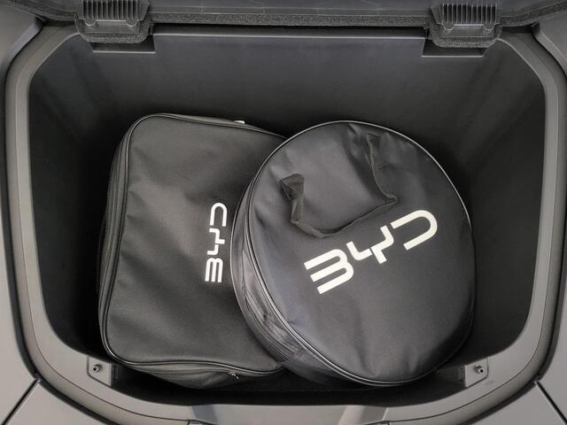 BYD Seal Excellence AWD 82.5 kWh | 530pk - 0-100 3.8sec | HEAD UP DISPLAY | PANODAK | ELEK. STOELEN + MEMORY | VEGANLEDER | BEDIENING VIA APP | WARMTEPOMP