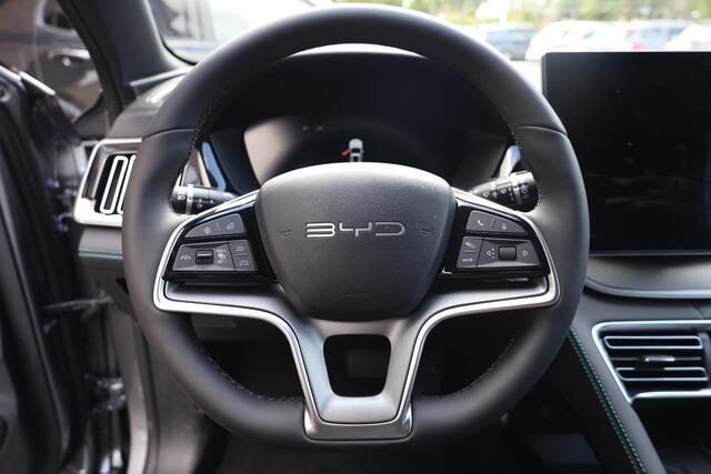 BYD Seal U 1.5 DM-i FWD Boost ZWART-LEER CARPLAY PANO 360-CAMERA STOELVENTILATIE STUUR/STOELVERW. HUD ADAPTIVE-CRUISE CLIMA NAVI 2XPDC 19''LMV ENZ ENZ!