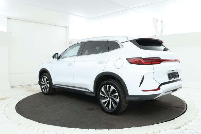 BYD Seal U 1.5 T DM-i AWD Design 4 wheel drive! trekgewicht 1500kg!