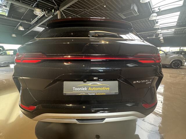 BYD Seal U PHEV DM-I Boost 1.5 DM-i FWD Panorama Leder interieur . El achterklep, Navigatie Draaibaar touchscreen . Een Comfort heeft veel groter gecombineerd bereik biedt (WLTP tot 1.080 - 1125 km)