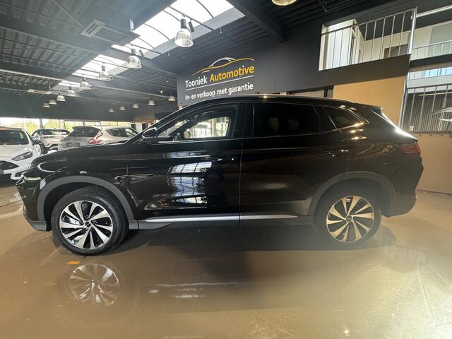 BYD Seal U PHEV DM-I Boost 1.5 DM-i FWD Panorama Leder interieur . El achterklep, Navigatie Draaibaar touchscreen . Een Comfort heeft veel groter gecombineerd bereik biedt (WLTP tot 1.080 - 1125 km)