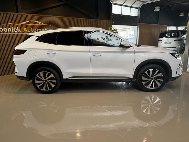 BYD Seal U 1.5 DM-i FWD Comfort | Long Range 125 km | Fabrieksgarantie Pano dak Navigatie leder Interieur Lmv