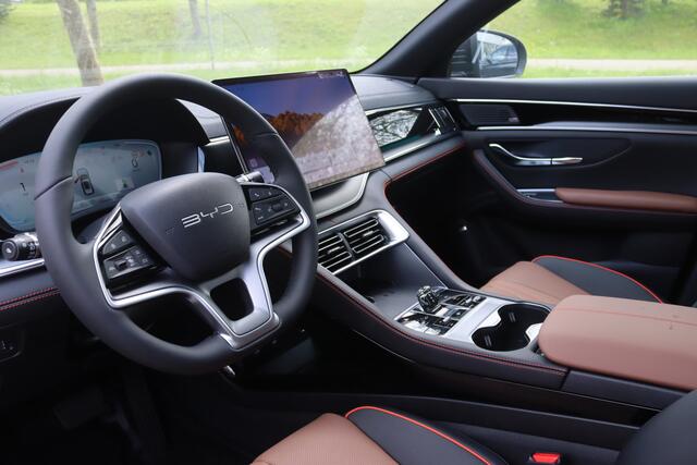 BYD Seal U 1.5 DM-i FWD Boost LED/Pano/Leder/Head-up/360/Keyless/Dodehoek/elek. klep/19"