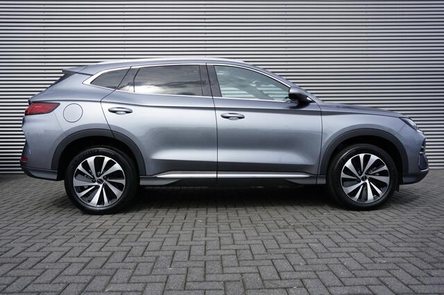 BYD Seal U 1.5 Turbo DM-i AWD Design 323 pk | 1.300 TREKGEWICHT | BOMVOL