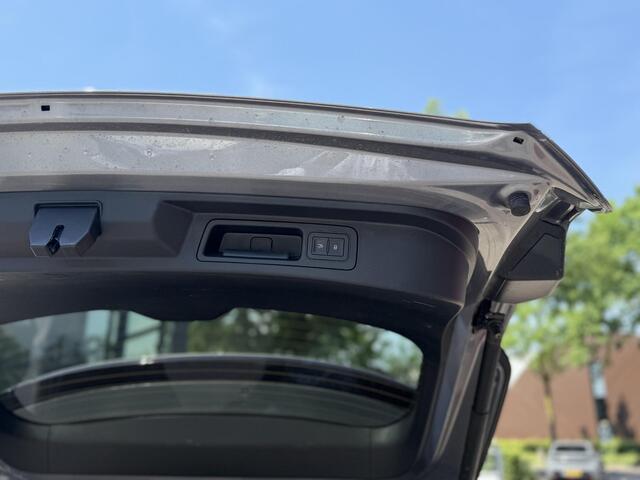 BYD Seal U DM-i Comfort 1.5 DM-i FWD VAN: 38.900,- VOOR: 33.330- UW WKVOORDEEL: 4.460,- | 9000 KM ! 125km electrisch rijbereik | 6 jaar volledige BYD GARANTIE TM 2029 | FULL OPTION
