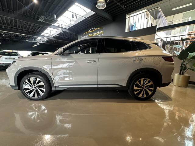 BYD Seal U 1.5 T DM-i DESIGN AWD 325 PK 4X4 | AWD | BLACK OF BLACK & BROWN INTERIEUR |