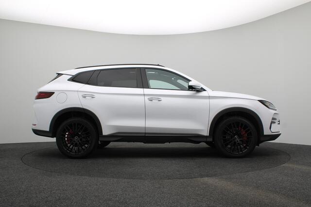 BYD Seal U 1.5 DM-i FWD Boost | Uniek ADG - Black & White Edition | 1080 km | Apple Carplay | 360 graden camera | op aanvraag | 20 inch velgen | rode remklauwen |