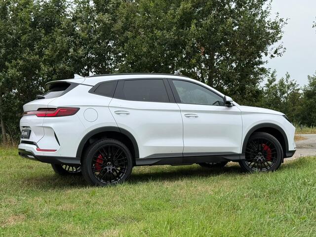 BYD Seal U 1.5 DM-i FWD Boost | Uniek ADG - Black & White Edition | 1080 km | Apple Carplay | 360 graden camera | op aanvraag | 20 inch velgen | rode remklauwen |