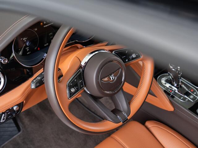 Bentley Bentayga 4.0 V8 | NAIM | Carbon | 24 inch Vossen