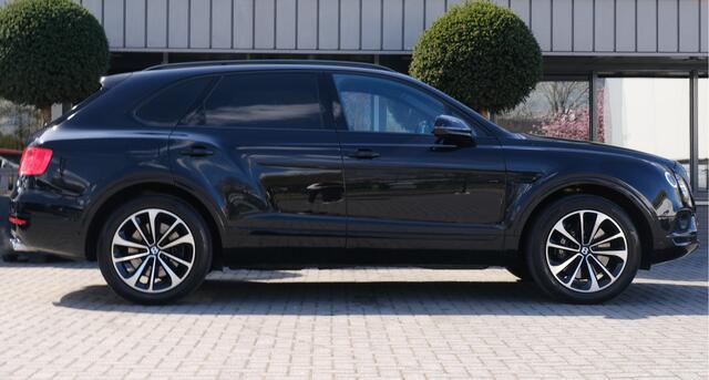 Bentley Bentayga 4.0 V8 Centenary Mulliner Panodak Carbon HUD Softclose Nachtzicht ACC 360Camera Keyless