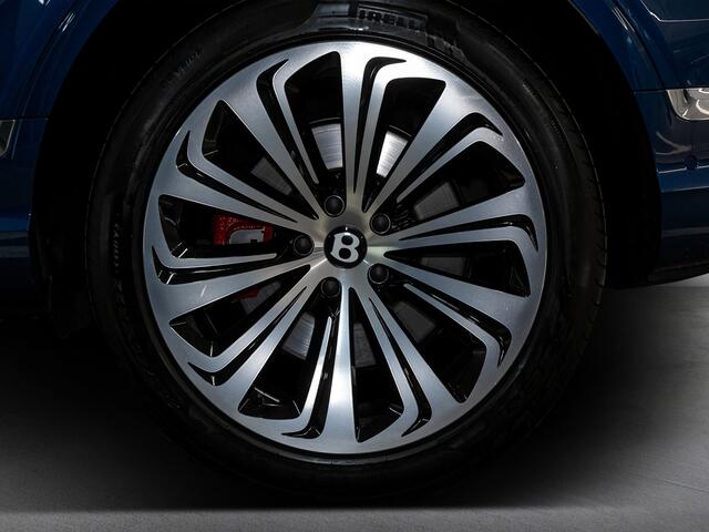 Bentley Bentayga EWB Azure V8 |Touring Spec|Comfort Spec|Naim