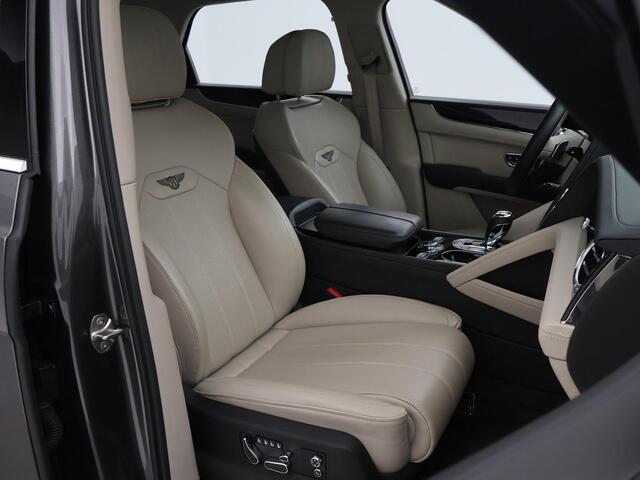 Bentley Bentayga 4.0 V8 550 PK 1e EIGENAAR *30.095 KM* + TOURING PAKKET | COMFORT SEAT | PANORAMA | SFEERVERLICHTING