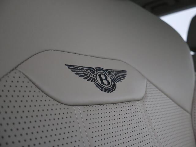 Bentley Bentayga 4.0 V8 550 PK 1e EIGENAAR *30.095 KM* + TOURING PAKKET | COMFORT SEAT | PANORAMA | SFEERVERLICHTING