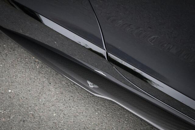 Bentley CONTINENTAL GTC 4.0 V8 First Edition | NAIM | CARBON EXTERIOR & INTERIOR | ROTATING DISPLAY | SPORTUITLAAT | ADAPTIVE CRUISE | CARPLAY | DAB | HEAD-UP | NIGHT VISION | 360 CAMERA | LUCHTVERING | STOELKOELING/VERWARMING | 22" | ETC.