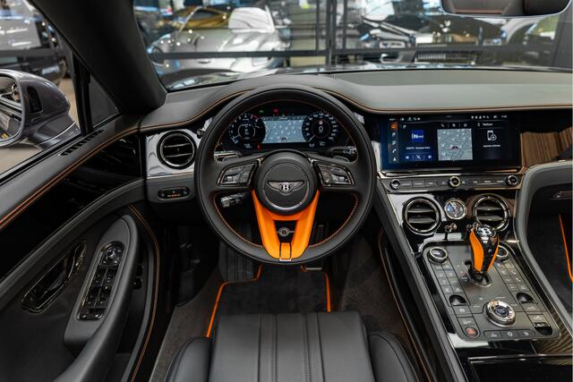 Bentley CONTINENTAL GTC V8 Hybrid Black Edition 4.0 V8 Hybrid 22 Inch
