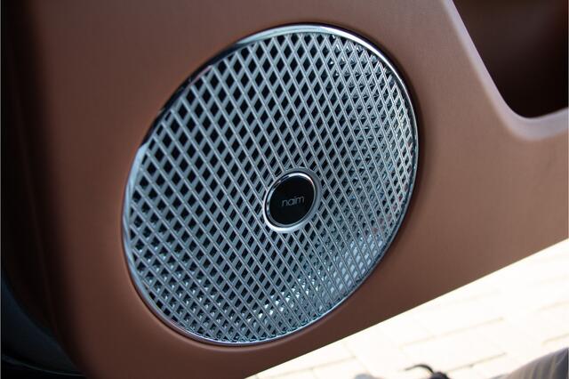 Bentley Flying Spur 6.0 W12 635PK | NL AUTO | BTW | Naim | Mulliner |Carbon | Head Up | Massage | Rear Entertainment | Ventilatie Stoelen | Stuurverwarming | Pano | Lane & Side Assist | ACC | Nachtzicht | Isolatieglas | Matrix | Black Pack | Bentley Rotating Display |22" Spe