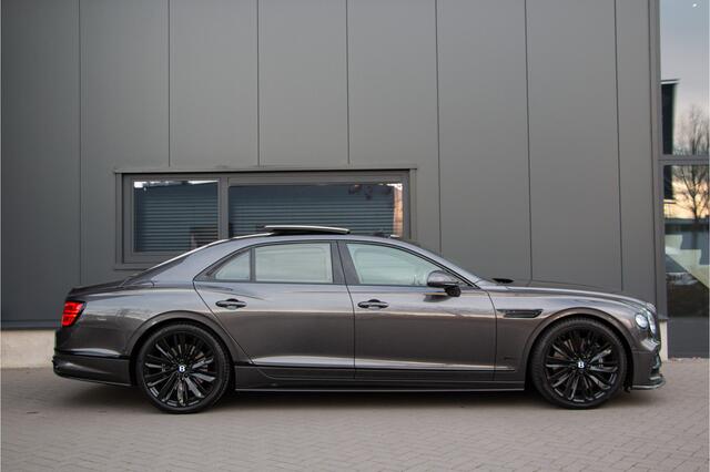 Bentley Flying Spur 6.0 W12 635PK | (ExportPrice) | Naim | Mulliner | Carbon | Head Up | Massage | Rear Entertainment | Ventilation Seats | Stearingheating | Pano | Lane & Side Assist | ACC | Nightvision | Isolationglas | Matrix | Black Pack | Bentley Rotating Display | 22" 