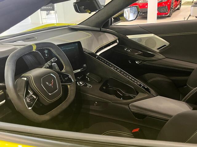 Chevrolet CORVETTE C8 3LT Stingray Convertible R-Pack